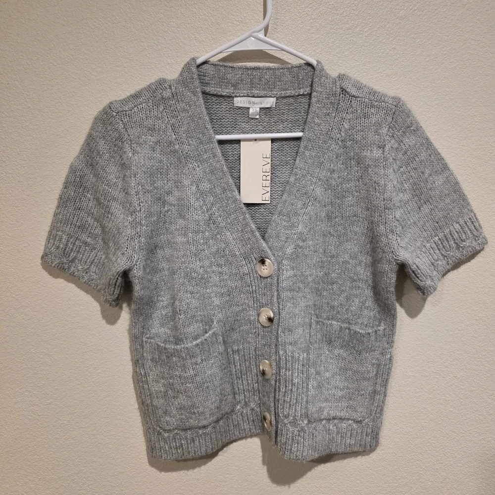 Design History Gray Short Sleeve Cardigan - Picture 3 of 3